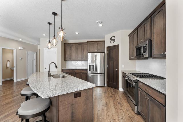 2302 Hillcrest Drive, Hudson, WI 54016