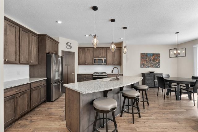 2302 Hillcrest Drive, Hudson, WI 54016