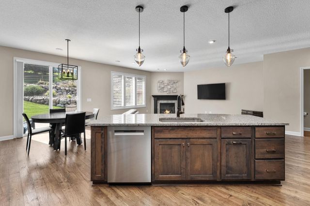 2302 Hillcrest Drive, Hudson, WI 54016