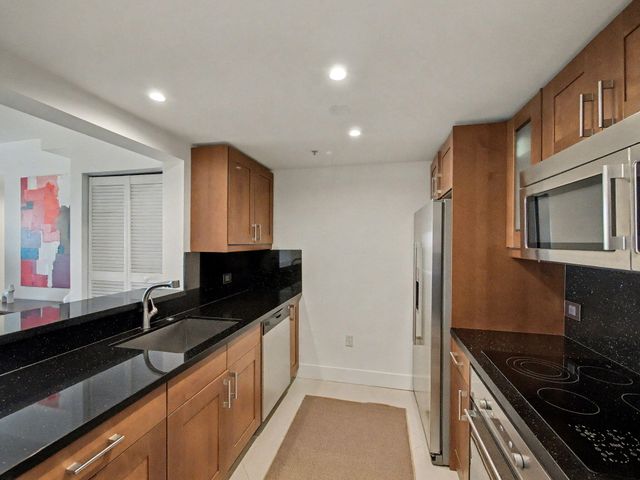 2600 SW 27th Avenue 603, Miami, FL 33133