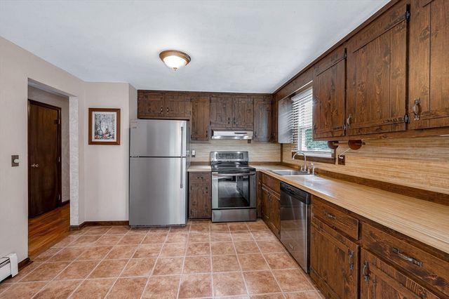75 I Street, Dracut, MA 01826