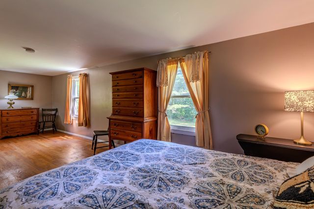 3327 Route 30, Jamaica, VT 05343