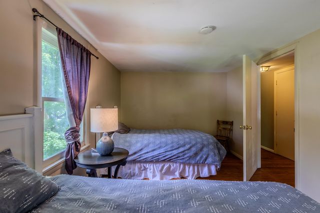 3327 Route 30, Jamaica, VT 05343