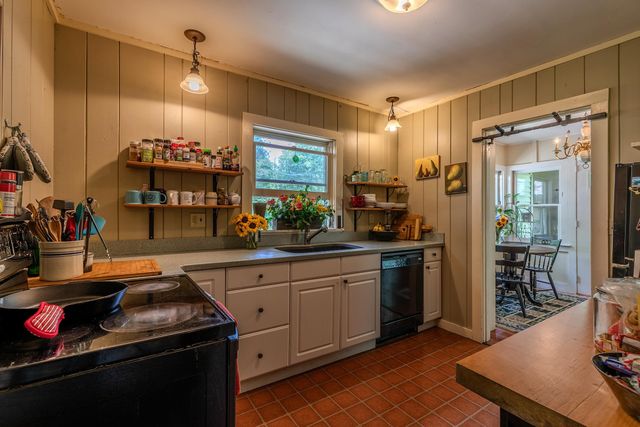 3327 Route 30, Jamaica, VT 05343