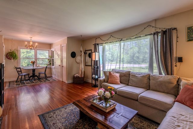 3327 Route 30, Jamaica, VT 05343