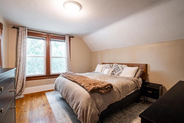 2401 S Williams STREET, Milwaukee, WI 53207