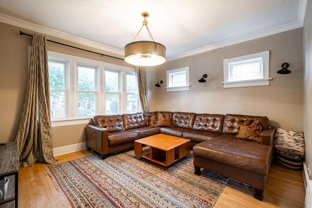 2401 S Williams STREET, Milwaukee, WI 53207