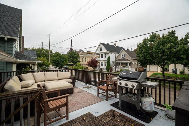 2401 S Williams STREET, Milwaukee, WI 53207