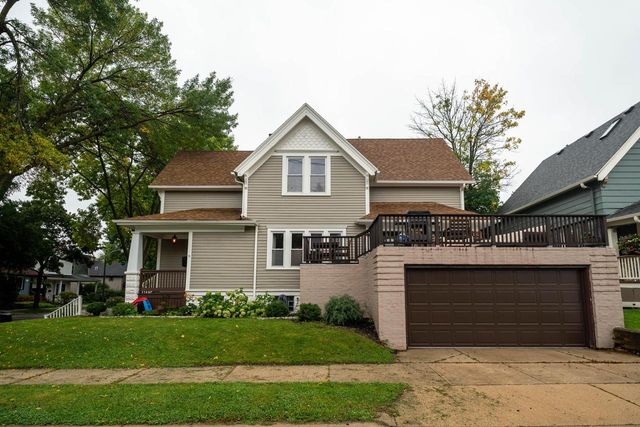 2401 S Williams STREET, Milwaukee, WI 53207