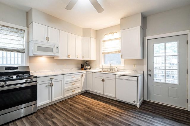 2401 S Williams STREET, Milwaukee, WI 53207
