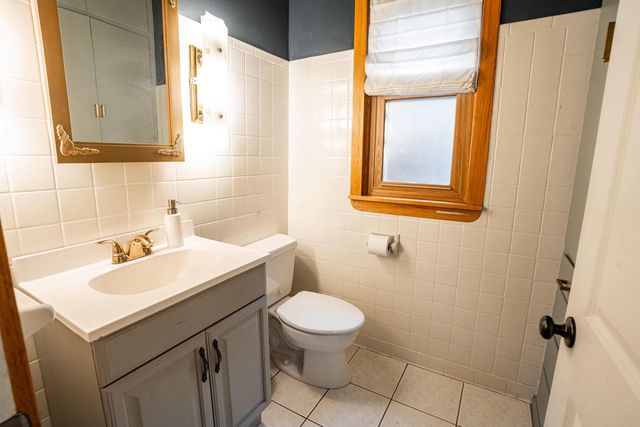 2401 S Williams STREET, Milwaukee, WI 53207