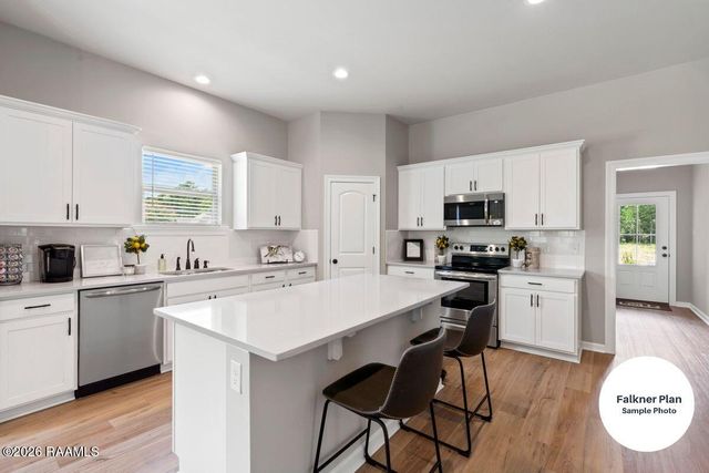 105 Lotus Street, Broussard, LA 70518