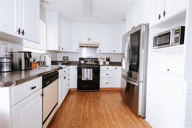 1013 Huntington Trace SE, Smyrna, GA 30082