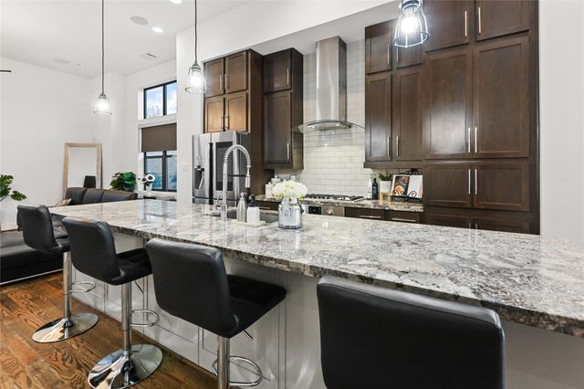 2830 Clay Street, Houston, TX 77003