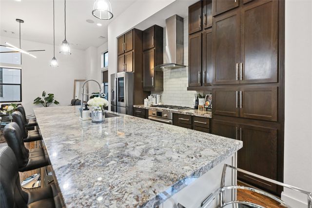 2830 Clay Street, Houston, TX 77003