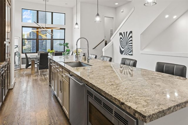 2830 Clay Street, Houston, TX 77003