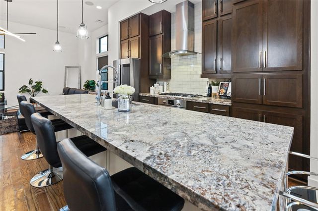 2830 Clay Street, Houston, TX 77003