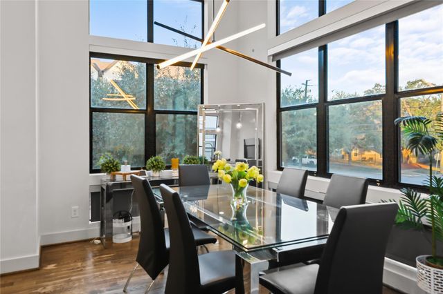 2830 Clay Street, Houston, TX 77003