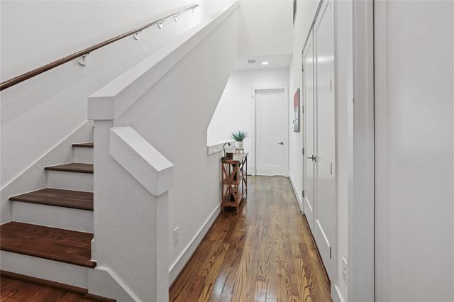 2830 Clay Street, Houston, TX 77003