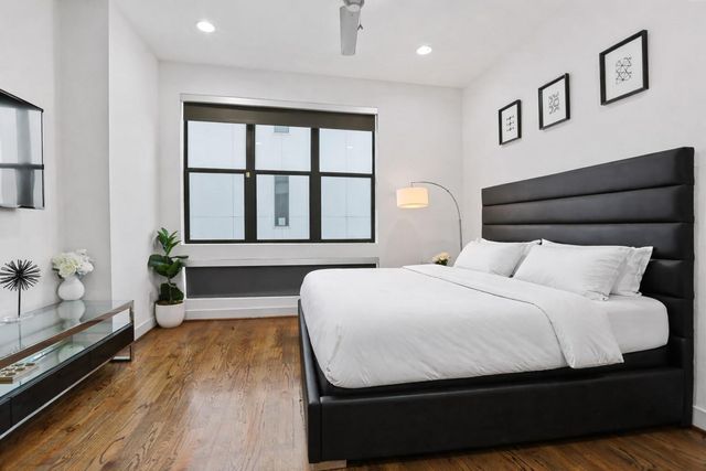 2830 Clay Street, Houston, TX 77003