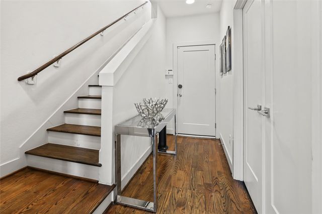 2830 Clay Street, Houston, TX 77003