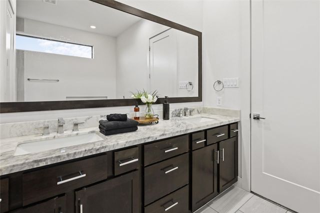 2830 Clay Street, Houston, TX 77003