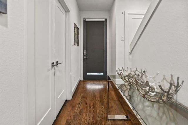 2830 Clay Street, Houston, TX 77003