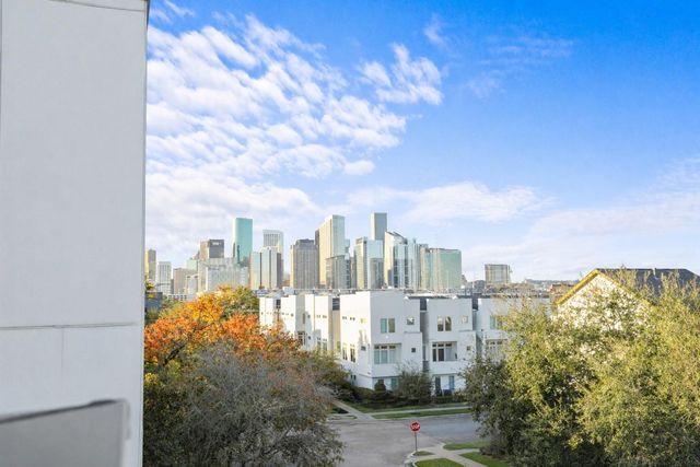 2830 Clay Street, Houston, TX 77003