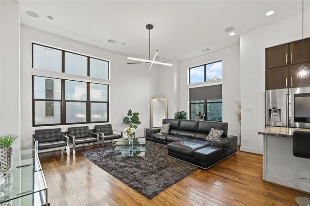 2830 Clay Street, Houston, TX 77003