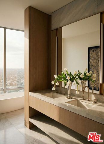 211 W Elm Court 23B, Los Angeles, CA 90067