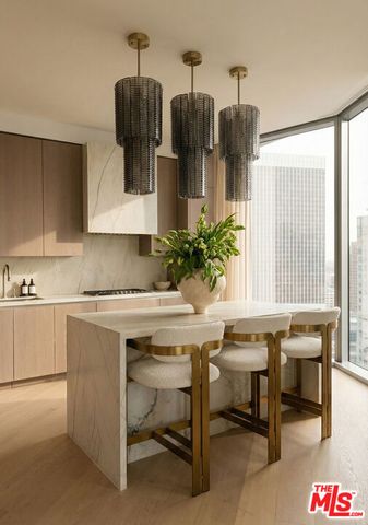 211 W Elm Court 23B, Los Angeles, CA 90067