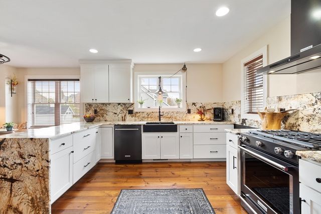 23 Dobson Cir, Leominster, MA 01453