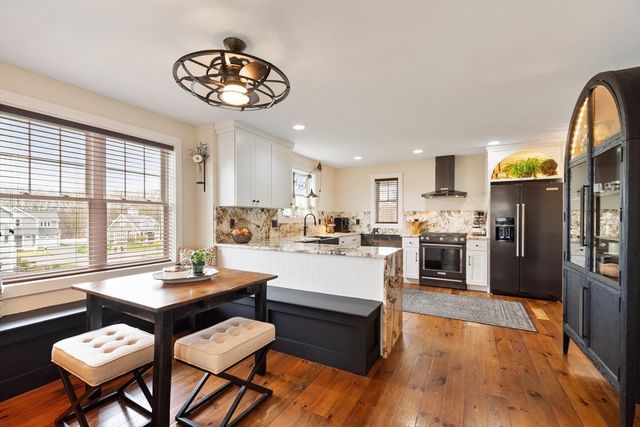 23 Dobson Cir, Leominster, MA 01453