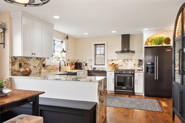 23 Dobson Cir, Leominster, MA 01453