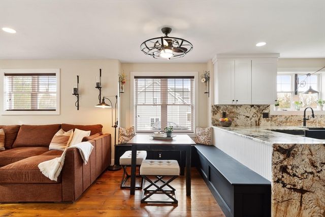 23 Dobson Cir, Leominster, MA 01453