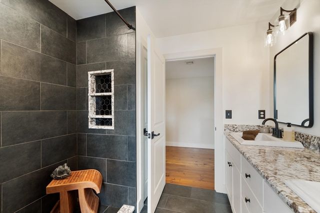 23 Dobson Cir, Leominster, MA 01453