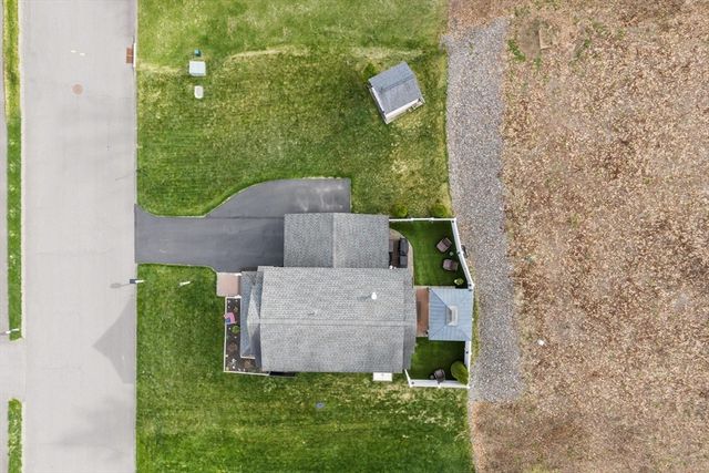 23 Dobson Cir, Leominster, MA 01453