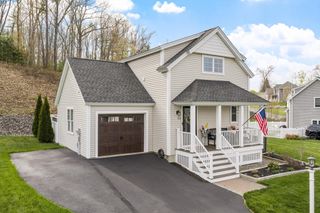23 Dobson Cir, Leominster, MA 01453