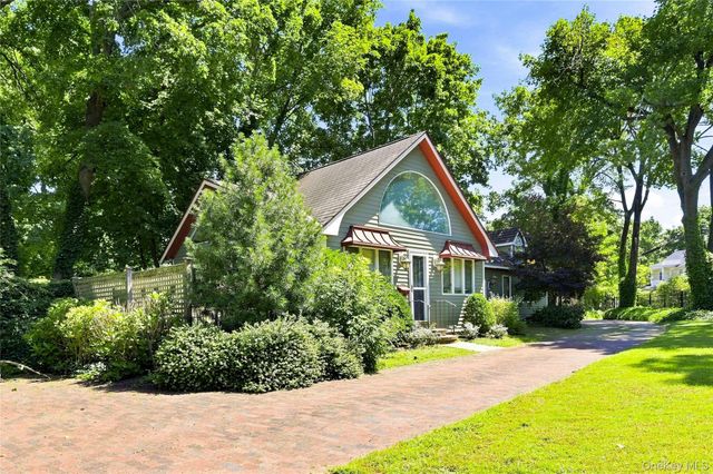 534 Main Street, Northport, NY 11768