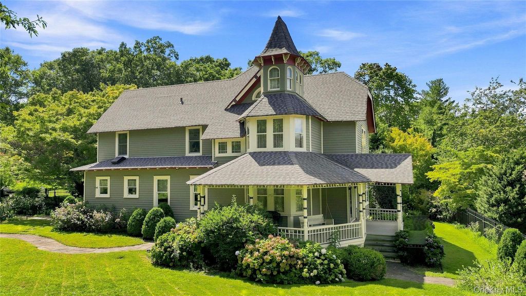 534 Main Street, Northport, NY 11768 — photo 2