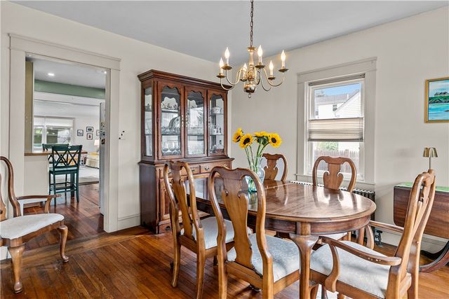 129 Bliss Mine Road, Newport, RI 02840