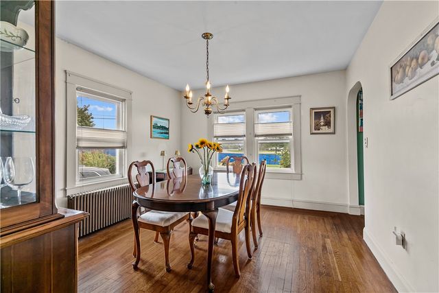 129 Bliss Mine Road, Newport, RI 02840