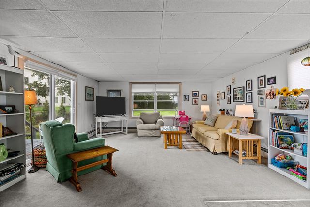 129 Bliss Mine Road, Newport, RI 02840