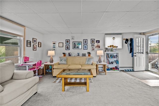 129 Bliss Mine Road, Newport, RI 02840