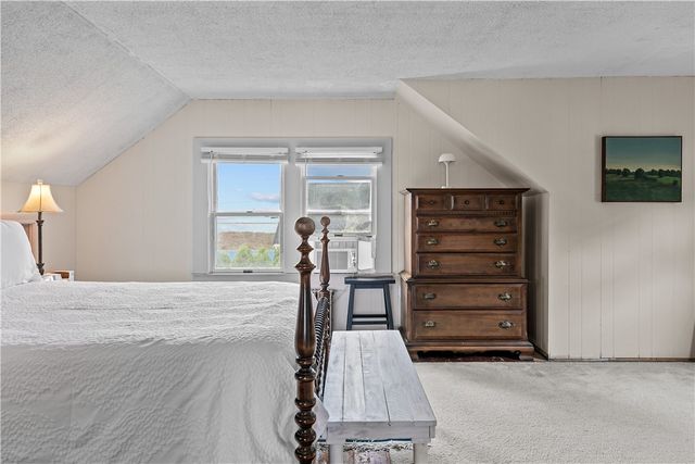 129 Bliss Mine Road, Newport, RI 02840