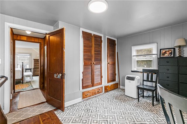 129 Bliss Mine Road, Newport, RI 02840