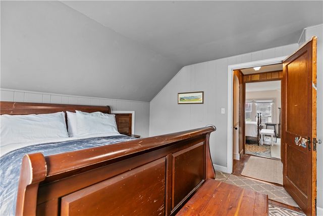 129 Bliss Mine Road, Newport, RI 02840