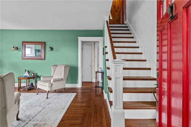 129 Bliss Mine Road, Newport, RI 02840