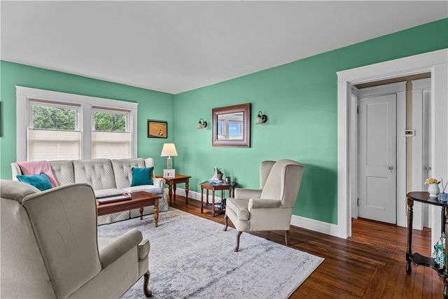 129 Bliss Mine Road, Newport, RI 02840