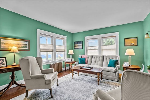 129 Bliss Mine Road, Newport, RI 02840